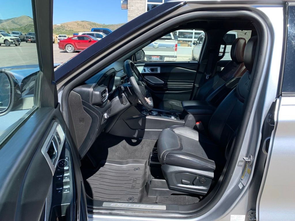 2021 Ford Explorer Platinum