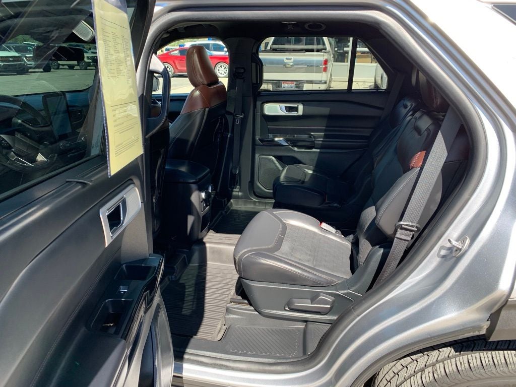 2021 Ford Explorer Platinum