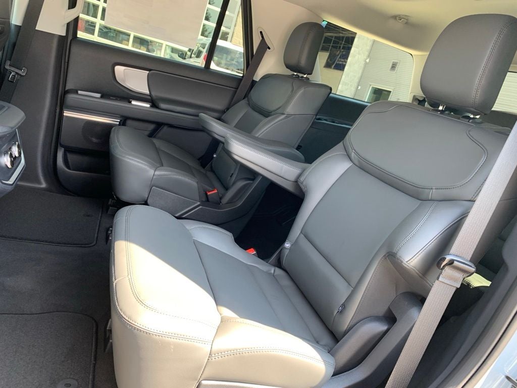 2027 Ford Expedition Active