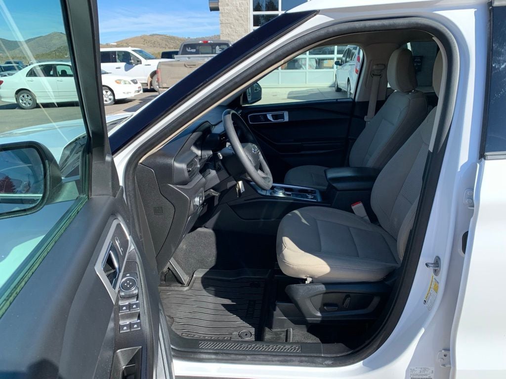 2021 Ford Explorer Base