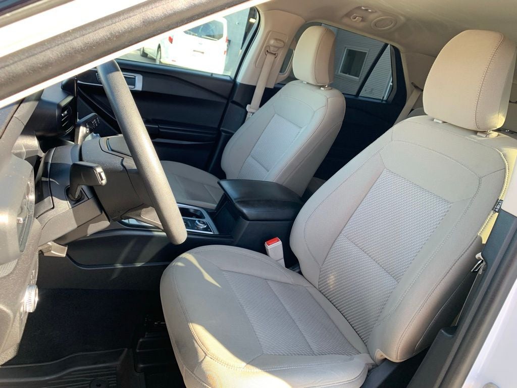 2021 Ford Explorer Base