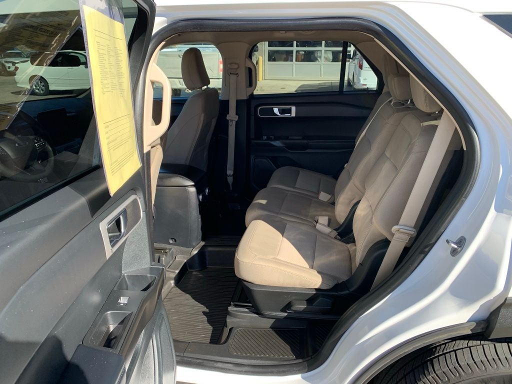 2021 Ford Explorer Base