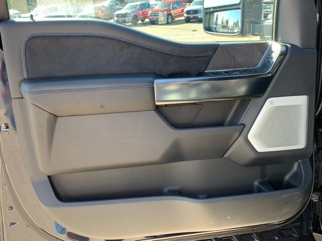 2025 Ford F-350SD Platinum