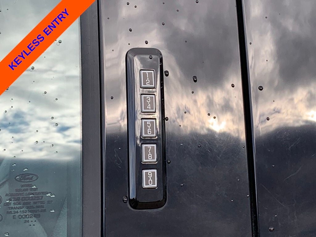 2024 Ford F-350SD Lariat DRW