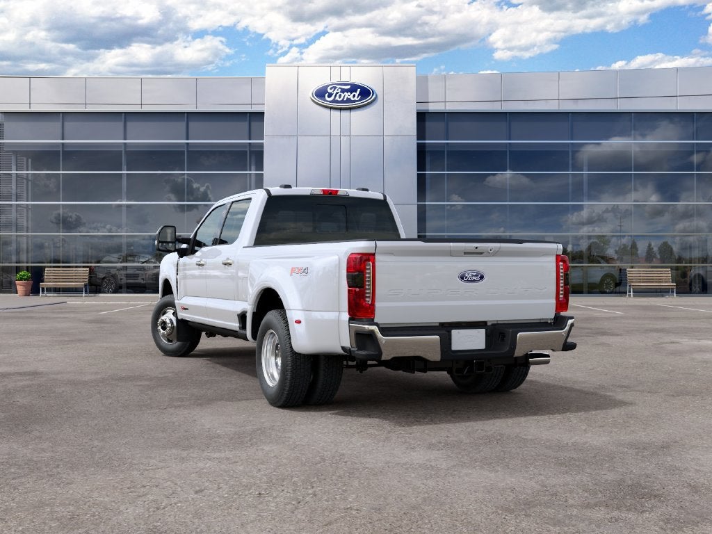 2027 Ford F-350SD Lariat DRW