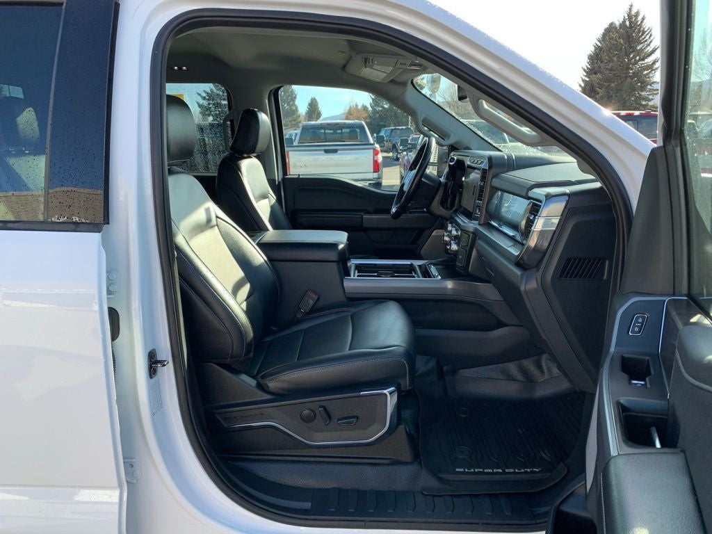 2024 Ford F-350SD Lariat DRW