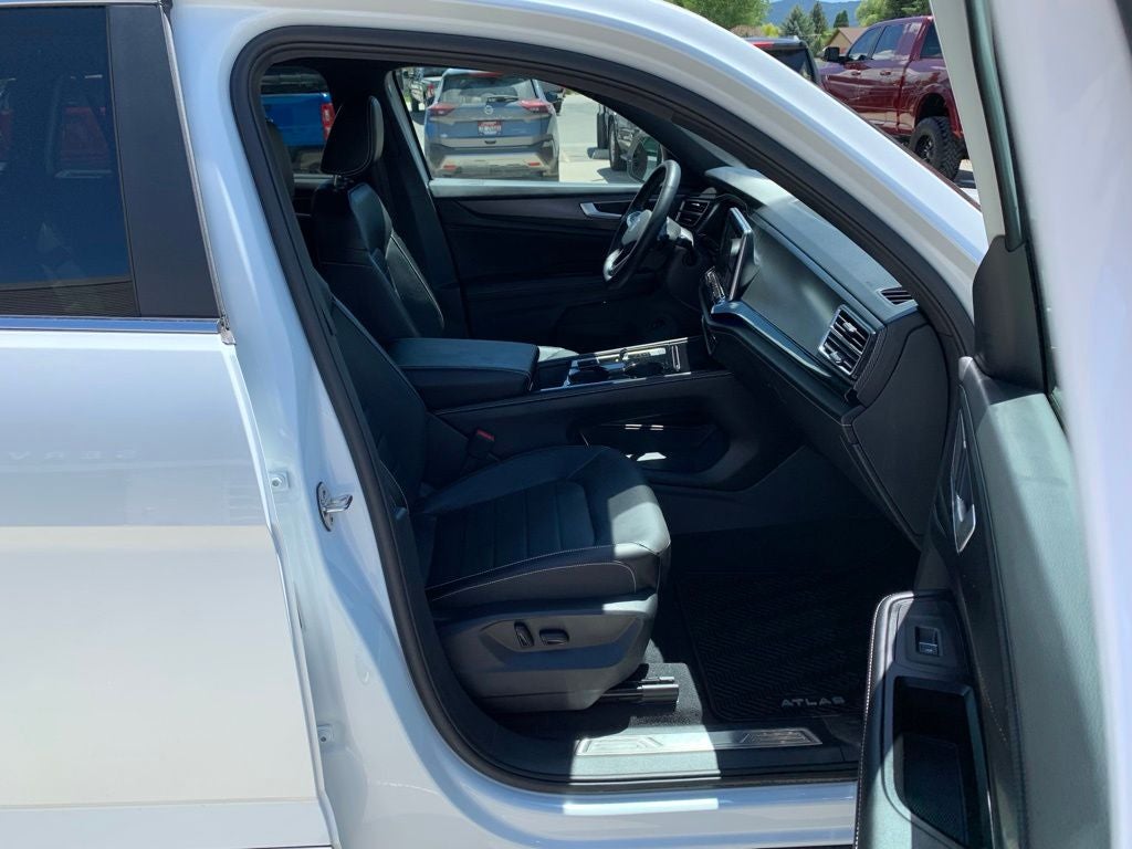 2024 Volkswagen Atlas Cross Sport 2.0T SEL